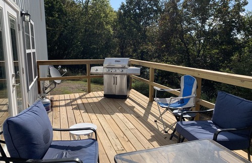 Pettit Maison | Gem on Lake Tenkiller with open floor plan and game room for kids/adults.
