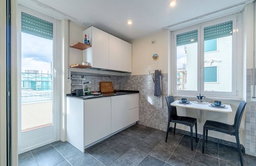 Sturla Appartement | Genoa Sturla Spacious Apptx3 Balcony & Sea View