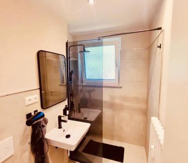 Huchting Appartement | Genter Base - Self Check-In, Smart-TV, Balkon