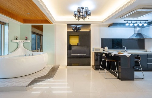 Geoje Maison | Geoje Ahat Spa Pension