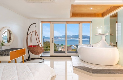 Geoje Maison | Geoje Ahat Spa Pension