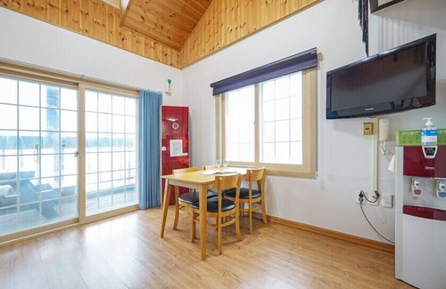 Irun-myeon Appartement | Geoje Cheongsol Pension