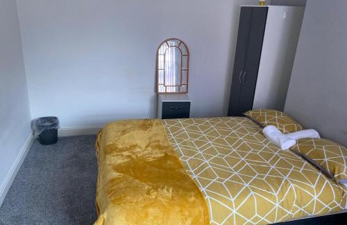Stoke-on-Trent Maison | George Guest House