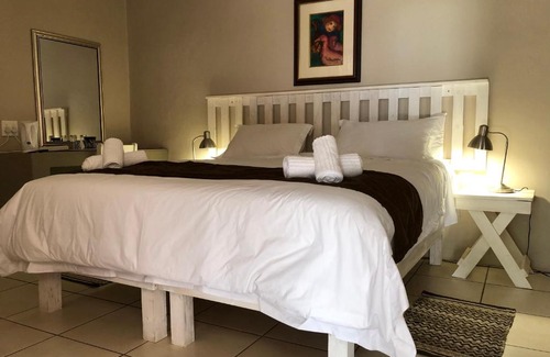 Tzaneen Cabine | Georges Valley Lodge