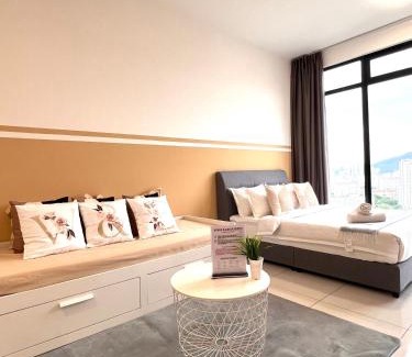 George Town Appartement | Georgetown Beacon SkyPool 9 pax Family & Baby-Friendly Luxury Suite Penang