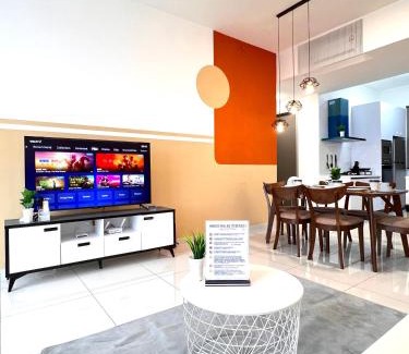 George Town Appartement | Georgetown Beacon SkyPool 9 pax Family & Baby-Friendly Luxury Suite Penang