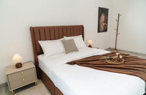 George Town Maison | Georgetown Modern Brown-Colored KTV 5BR 18pax H