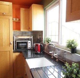 Errill Maison | Georgias Gate Studio Cottage - Sleeps 4 & Pets Ok