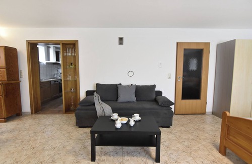 Krizine Appartement | Geräumige Kellerwohnung in der Nähe von Umag