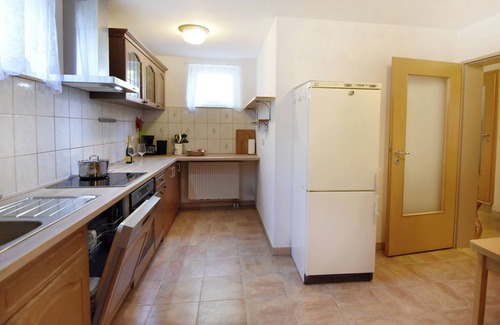 Krizine Appartement | Geräumige Kellerwohnung in der Nähe von Umag