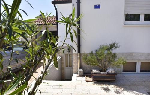 Krizine Appartement | Geräumige Kellerwohnung in der Nähe von Umag