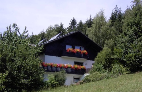 Witzmannsberg Appartement | Geräumiges Feriendomizil mit 3 sep. Schlafzimmern und Balkon