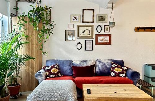 Innenstadt Appartement | Geräumiges Studio in der Altstadt mit Küche & Kingsize Bett Come In