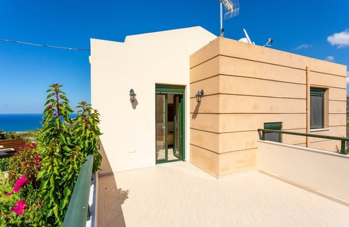 Gerani Villa | Panoramic view 8 guests villa,private pool,near taverns 1