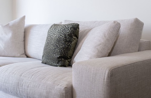 Raversijde Appartement | Gerenoveerd appartement met zijdelings zeezicht en kwalitatieve materialen