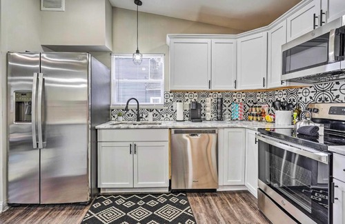 Downtown Columbus Maison | German Village Getaway with Grill 4 Mi to OSU!