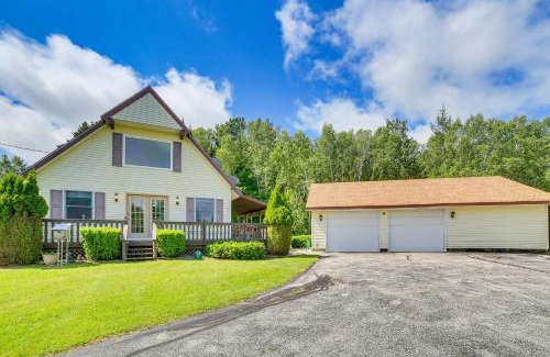 Germfask Maison | Germfask Home with Fire Pit, Grill and Yard Games!