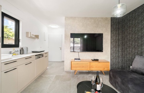 Gesher HaZiv Appartement | Gesher Haziv Peaceful Modern Stay