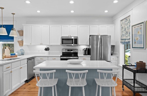 Laurel Grove Maison | Get A Free Night! Charming Home With 6 Seat Golf Cart! Grill*Patio/Outdoor Space