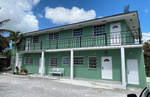 Coral Harbour Appartement | Get away to Green Pastures .10 minutes to Beach, Great for weekend getaways