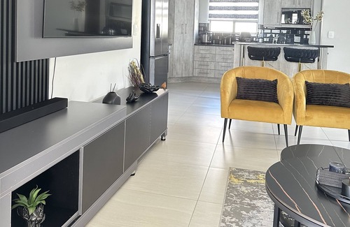 Nelspruit Maison | Get Cosy & Comfy kaZwide villa