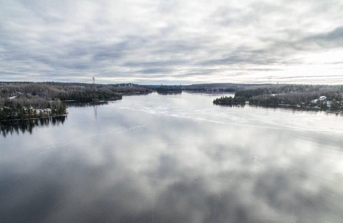 Mauricie Chalet De Ski | Get lost in Grandes-Piles Cozy modern chalet View on St-Maurice River