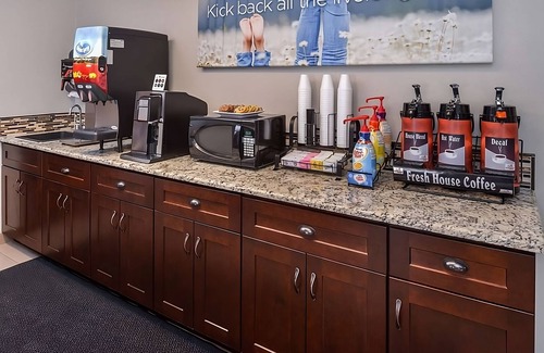 Tri-Cities Station Balnéaire | Get Ready for Adventure! Located in the Heart of Kennewick! Free Breakfast!
