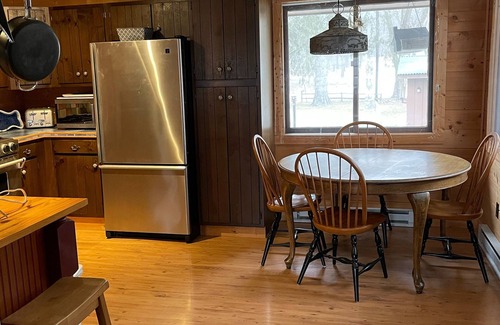 Holcomb Maison | Getaway Cabin on the Rock River, enjoy kayaking, canoeing and fishing