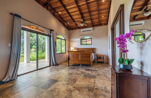 Cascada Azul Maison | Getaway Charming 2-bedroom house secluded with Ocean Breeze