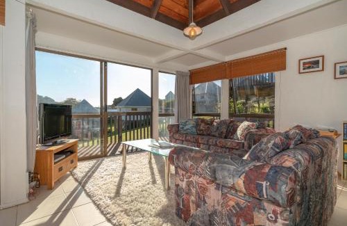 Onemana Maison | Getaway - Onemana Holiday Chalet