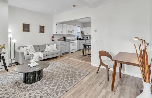 Hackensack River Waterfront Appartement | Getaway Private 2 Bedroom Apt Near NYC