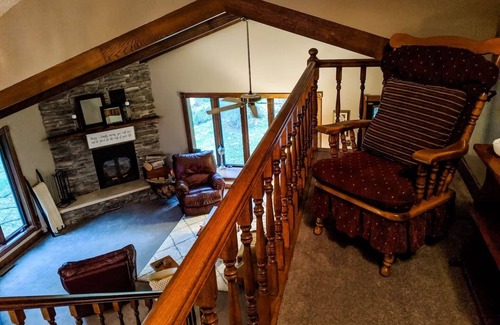 Decorah Cabine | Getaway Suite at Rustic Acres