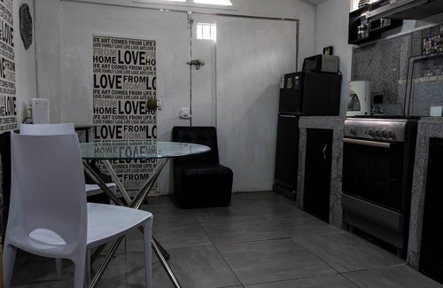 Chorrillos Cabine | Getaway to a cabin by the beach.