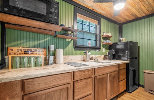 Mineola Cabine | Getaway to the Pines of East Texas - Eagle 2