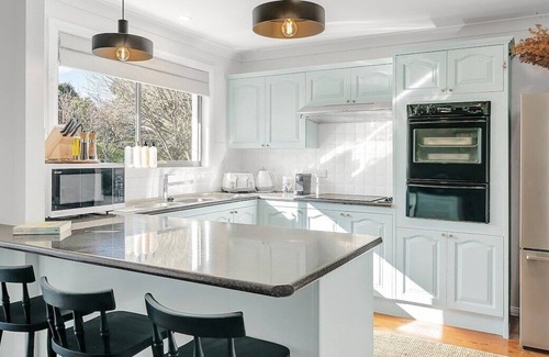 Robertson Maison | Getawayz NSW - The Robbo House. Classic Southern Highlands Charm in the Heart of Robertson