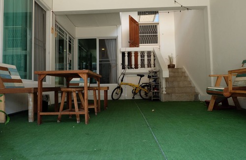 Samsen Nai Maison | Se déplacer en ville, rester avec un guide local