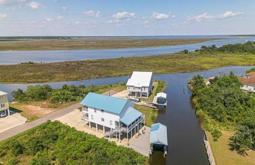 Shoreline Park Maison | Getting Nauti at the Bay