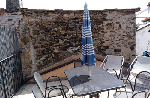 Civezza Appartement | Ggroße Ferienwohnung mit Terrasse, Laden und Restaurant Fußläufig