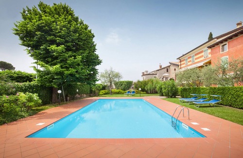 Albisano Appartement | Giallo Limone Apartment