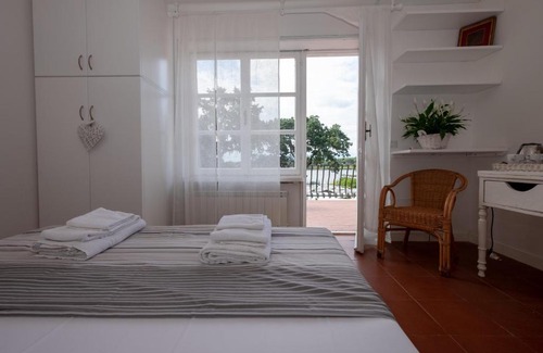 Sabaudia Villa | Giardino sul Lago