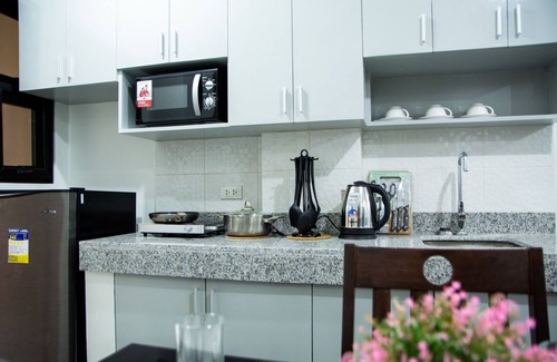 Imus Appartement | Gibbz Apartelle (Unit 204)
