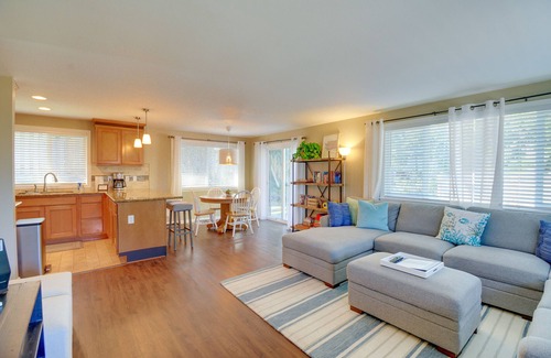 Gig Harbor Maison | Gig Harbor Vacation Rental Home: 1 Mi to Uptown!