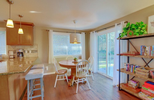Gig Harbor Maison | Gig Harbor Vacation Rental Home: 1 Mi to Uptown!