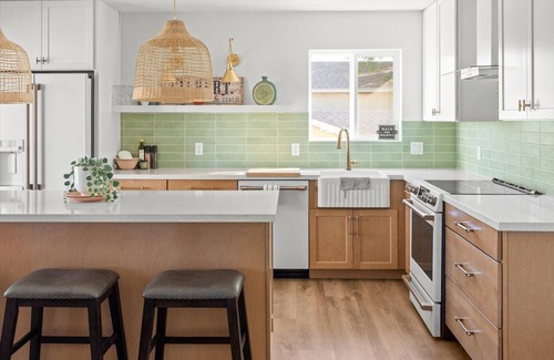 Spring Meadows Maison | AtHome+1 Stay | Stunning Home | Family Friendly