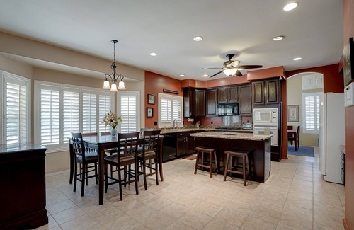 Finley Farms Maison | Gilbert Family Estate⁓Game Room⁓Playground⁓BBQ