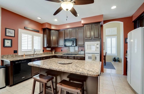 Finley Farms Maison | Gilbert Family Estate⁓Game Room⁓Playground⁓BBQ