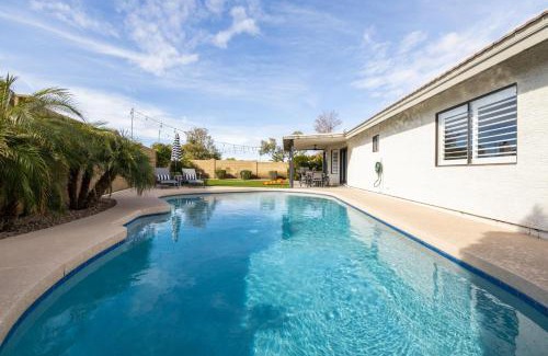 Meadows Maison | Gilbert Harwell
