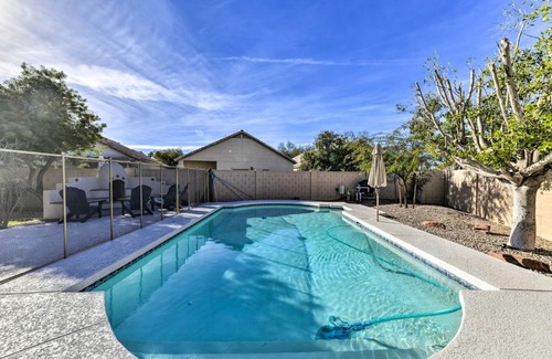 Gilbert Maison | Gilbert Home with Pool Less Than 1 Mi to Town Square!
