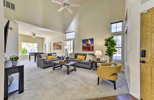 Gilbert Maison | Gilbert Home with Pool Less Than 1 Mi to Town Square!