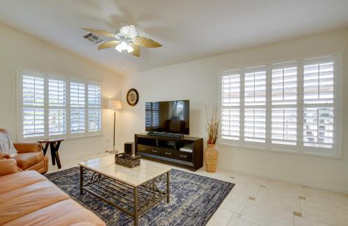 Gilbert Maison | Gilbert Home with Yard, Golf Course On-Site